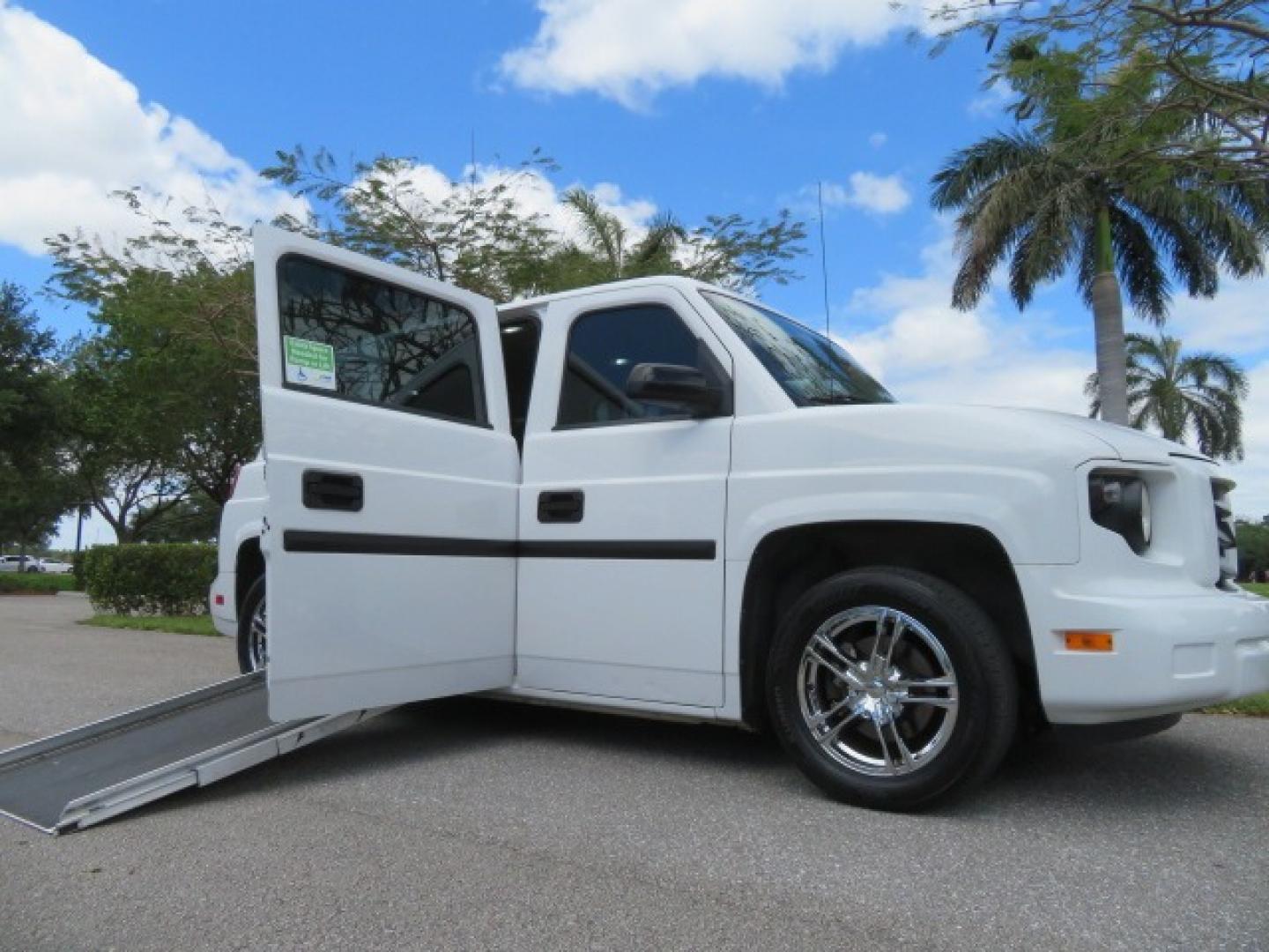 2012 White /Black with an 4.6L V8 engine, Automatic transmission, located at 4301 Oak Circle #19, Boca Raton, FL, 33431, (954) 561-2499, 26.388861, -80.084038 - You are looking at a Gorgeous 2012 Mobility Ventures MV1 Handicap Wheelchair Conversion Van with 64K Original Miles, 4.6L Ford V8, Bleack Leather Type Interior, Alloy Wheels, Power Side Entry Wheelchair Lift with Long Ramp and Short Ramp Function, Q Lock 150 EZ Lock, L-Track Tie Down System, Back Up - Photo#28